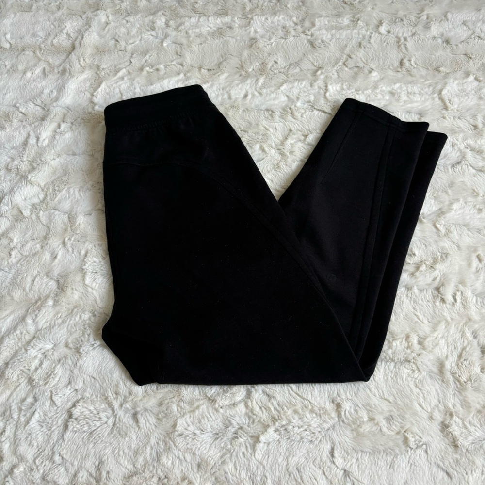 Lululemon Women's Size 4 Black Cropped Pants